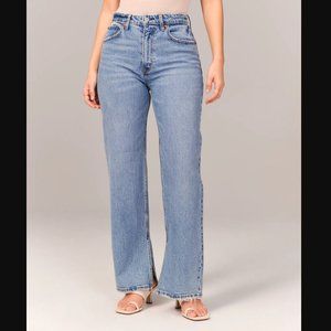 A&F Curve Love High Rise 90s Relaxed Split Hem Jeans (24S)